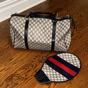 GUCCI GG Supreme Boston Bag Navy Gold with Tennis Racket Cover